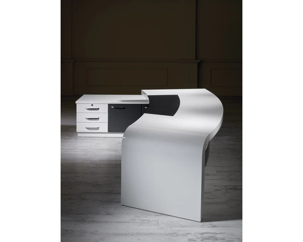 Стол руководителя с этажером Белек